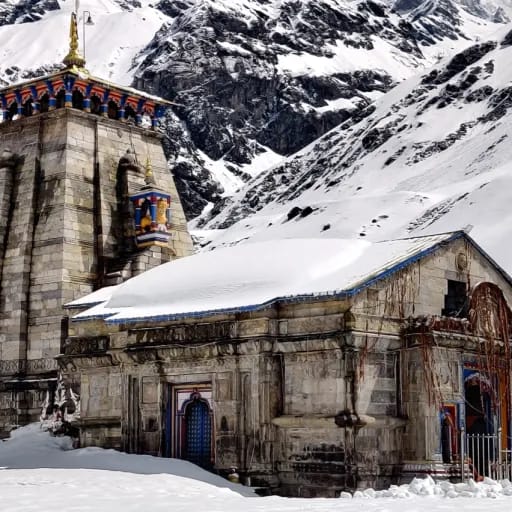 Kedarnath Temple in snow